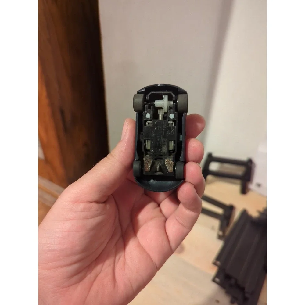 Micro SCALEXTRIC Hyper Cars BUGATTI VERYON 1:64 2015 slot cars race set no box